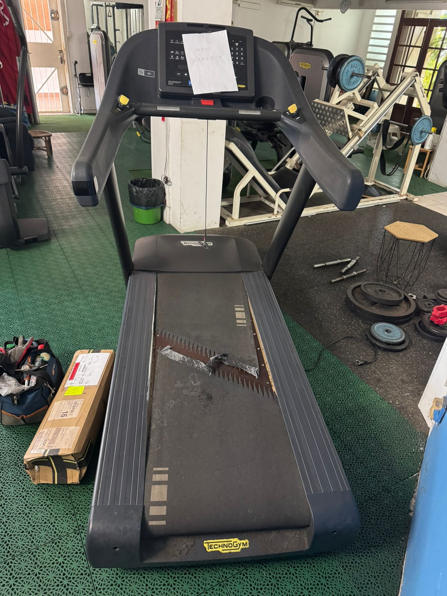 Tapis de course réparé par Fitness Repair